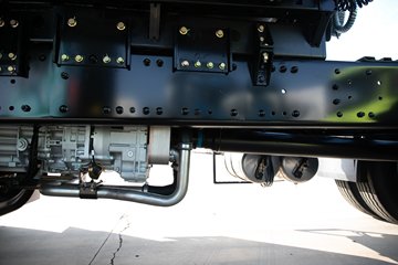 �ൺ���JH6 12.5L CNG 480���� 6X4 ��ʿ��12�� ǣ����ͼƬ