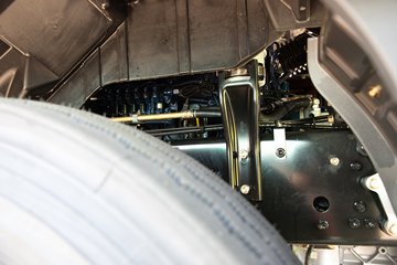 �ൺ���JH6 12.5L CNG 480���� 6X4 ��ʿ��12�� ǣ����ͼƬ