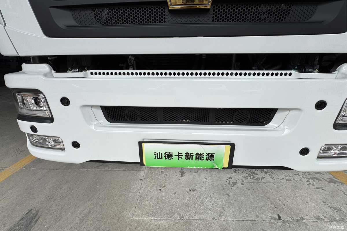 �����ǵ¿�SITRAK G5S 4X2 9.6�״��綯��ʽ�ػ��� ����ʱ��352kWh���