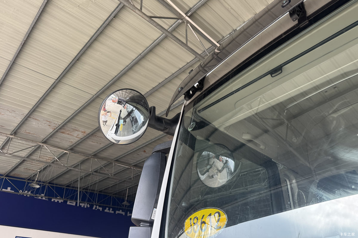 �����ǵ¿�SITRAK G5S 4X2 9.6�״��綯��ʽ�ػ��� ����ʱ��352kWh���