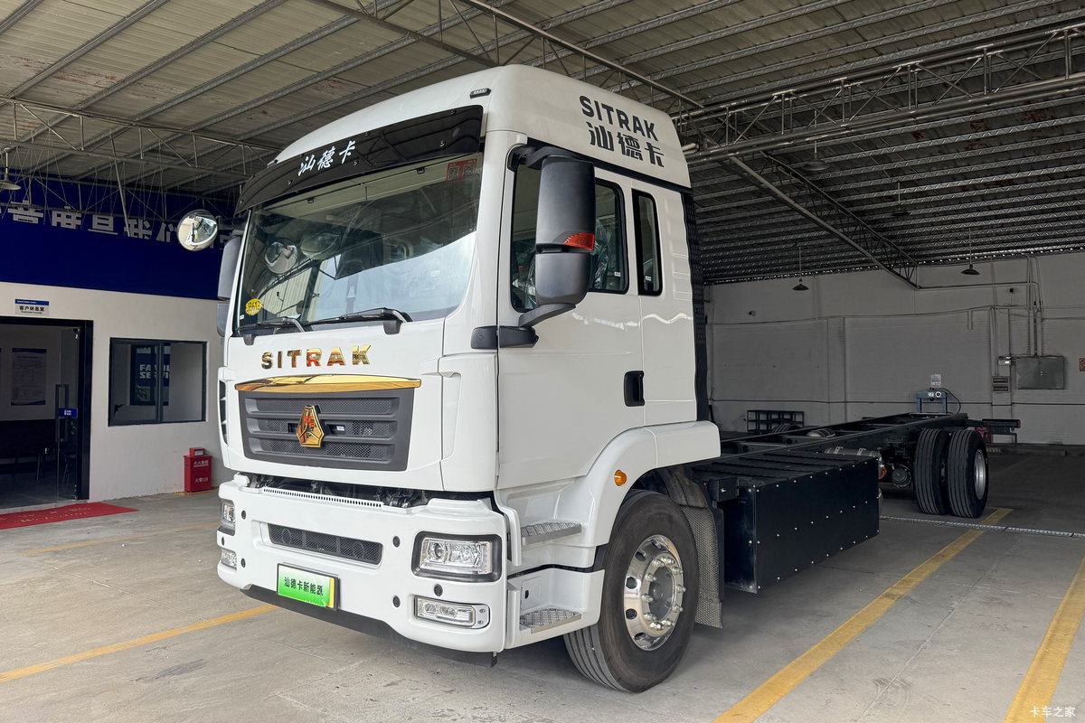 �����ǵ¿�SITRAK G5S 4X2 9.6�״��綯��ʽ�ػ��� ����ʱ��352kWh���