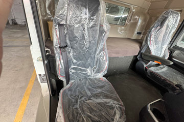 �����ǵ¿�SITRAK G5S 4X2 9.6�״��綯��ʽ�ػ��� ����ʱ��352kWhͼƬ