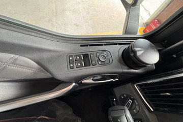 �����ǵ¿�SITRAK G5S 4X2 9.6�״��綯��ʽ�ػ��� ����ʱ��352kWhͼƬ