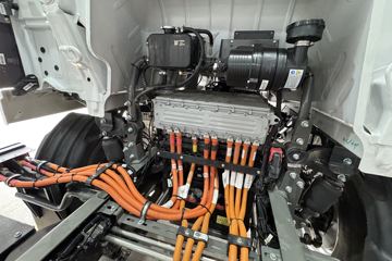 �����ǵ¿�SITRAK G5S 4X2 9.6�״��綯��ʽ�ػ��� ����ʱ��352kWhͼƬ