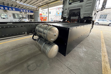 �����ǵ¿�SITRAK G5S 4X2 9.6�״��綯��ʽ�ػ��� ����ʱ��352kWhͼƬ