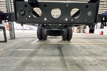 �����ǵ¿�SITRAK G5S 4X2 9.6�״��綯��ʽ�ػ��� ����ʱ��352kWhͼƬ