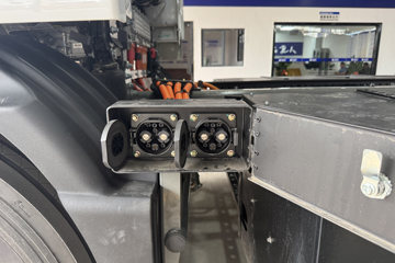 �����ǵ¿�SITRAK G5S 4X2 9.6�״��綯��ʽ�ػ��� ����ʱ��352kWhͼƬ