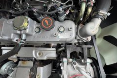 江西五十铃 翼放EC5 2.5L柴油 143马力 5档 中体 3.105米双排厢式轻卡