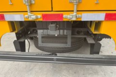 江西五十铃 翼放EC5 2.5L柴油 143马力 5档 中体 3.105米双排厢式轻卡