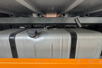 ������ʮ�� ����EC7 2.5L���� 143���� 5�� ���� 4.2�׵�����ʽ�ῨͼƬ