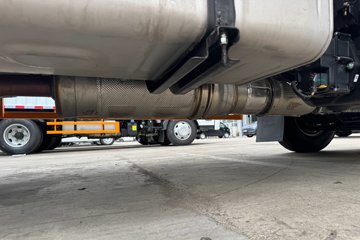 ������ʮ�� ����EC7 2.5L���� 143���� 5�� ���� 4.2�׵�����ʽ�ῨͼƬ