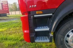 东风商用车 天锦KR PLUS 2025款 7.5L柴油 350马力 4X2 法士特10档 高顶双卧 6.8米仓栅式载货车