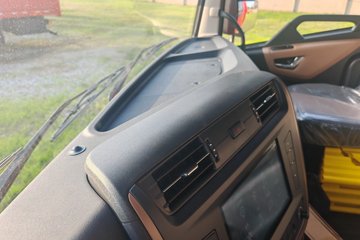 �������ó� ���KR PLUS 2025�� 7.5L���� 350���� 4X2 ��ʿ��10�� �߶�˫�� 6.8�ײ�դʽ�ػ���ͼƬ