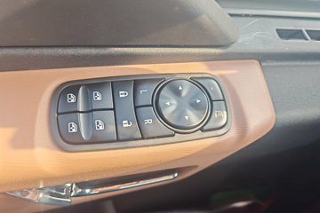 �������ó� ���KR PLUS 2025�� 7.5L���� 350���� 4X2 ��ʿ��10�� �߶�˫�� 6.8�ײ�դʽ�ػ���ͼƬ