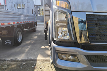 ����HOWOͳ˧ 3L���� 170���� 8�� 5.2���Ű������ῨͼƬ