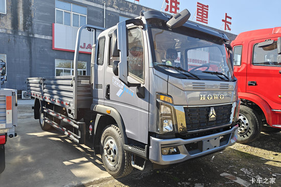 ����HOWOͳ˧ 3L���� 170���� 8�� 5.2���Ű������Ῠ