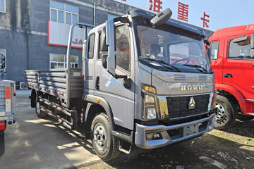 170马力 8档 5.2米排半栏板轻卡