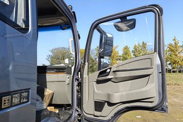 ����HOWOͳ˧ 3L���� 170���� 8�� 5.2���Ű������ῨͼƬ