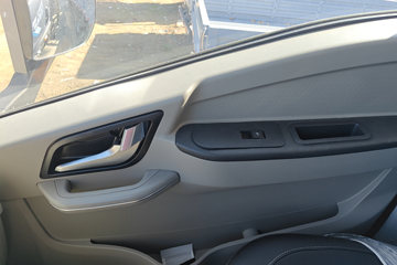 ����HOWOͳ˧ 3L���� 170���� 8�� 5.2���Ű������ῨͼƬ