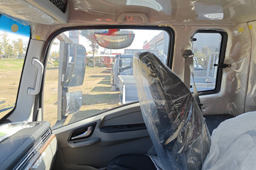 ����HOWOͳ˧ 3L���� 170���� 8�� 5.2���Ű������ῨͼƬ