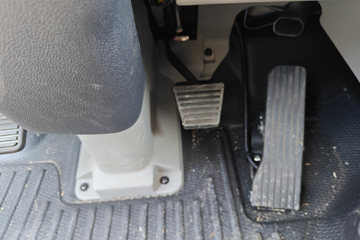 ����HOWOͳ˧ 3L���� 170���� 8�� 5.2���Ű������ῨͼƬ