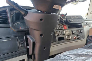 ����HOWOͳ˧ 3L���� 170���� 8�� 5.2���Ű������ῨͼƬ