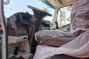 ����HOWOͳ˧ 3L���� 170���� 8�� 5.2���Ű������ῨͼƬ