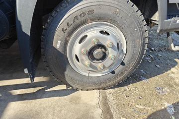 ����HOWOͳ˧ 3L���� 170���� 8�� 5.2���Ű������ῨͼƬ