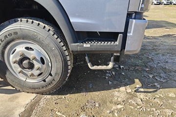 ����HOWOͳ˧ 3L���� 170���� 8�� 5.2���Ű������ῨͼƬ