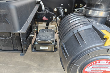 ����HOWOͳ˧ 3L���� 170���� 8�� 5.2���Ű������ῨͼƬ