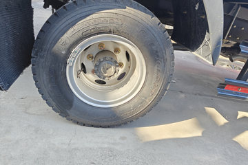 ����HOWOͳ˧ 3L���� 170���� 8�� 5.2���Ű������ῨͼƬ