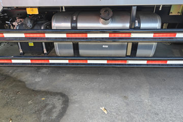 ����HOWOͳ˧ 3L���� 170���� 8�� 5.2���Ű������ῨͼƬ