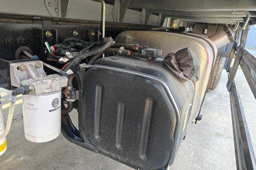 ����HOWOͳ˧ 3L���� 170���� 8�� 5.2���Ű������ῨͼƬ