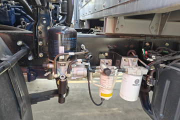 ����HOWOͳ˧ 3L���� 170���� 8�� 5.2���Ű������ῨͼƬ