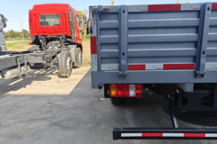 重汽HOWO统帅 3L柴油 170马力 8档 5.2米排半栏板轻卡