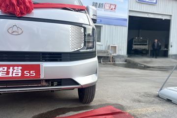 ������Խ ���� �콢�� 1.6L���� 120���� ������5�� Һɲ 3.8�׵�������΢��ͼƬ