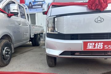 ������Խ ���� �콢�� 1.6L���� 120���� ������5�� Һɲ 3.8�׵�������΢��ͼƬ