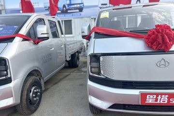 ������Խ ���� �콢�� 1.6L���� 120���� ������5�� Һɲ 3.8�׵�������΢��ͼƬ