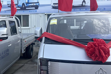 ������Խ ���� �콢�� 1.6L���� 120���� ������5�� Һɲ 3.8�׵�������΢��ͼƬ