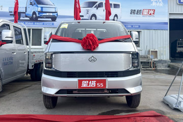 ������Խ ���� �콢�� 1.6L���� 120���� ������5�� Һɲ 3.8�׵�������΢��ͼƬ