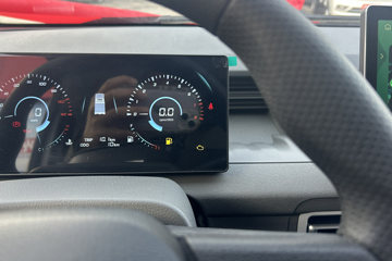 ������Խ ���� �콢�� 1.6L���� 120���� ������5�� Һɲ 3.8�׵�������΢��ͼƬ