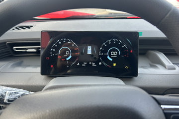 ������Խ ���� �콢�� 1.6L���� 120���� ������5�� Һɲ 3.8�׵�������΢��ͼƬ