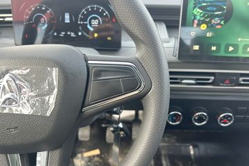 ������Խ ���� �콢�� 1.6L���� 120���� ������5�� Һɲ 3.8�׵�������΢��ͼƬ