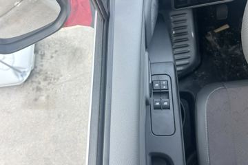 ������Խ ���� �콢�� 1.6L���� 120���� ������5�� Һɲ 3.8�׵�������΢��ͼƬ