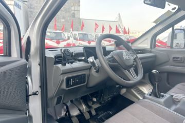 ������Խ ���� �콢�� 1.6L���� 120���� ������5�� Һɲ 3.8�׵�������΢��ͼƬ