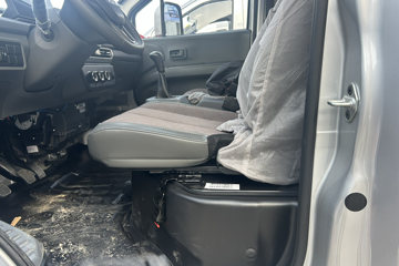 ������Խ ���� �콢�� 1.6L���� 120���� ������5�� Һɲ 3.8�׵�������΢��ͼƬ