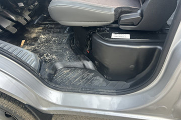 ������Խ ���� �콢�� 1.6L���� 120���� ������5�� Һɲ 3.8�׵�������΢��ͼƬ