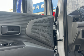 ������Խ ���� �콢�� 1.6L���� 120���� ������5�� Һɲ 3.8�׵�������΢��ͼƬ