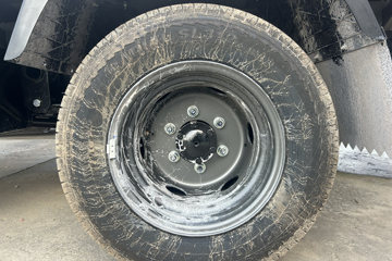 ������Խ ���� �콢�� 1.6L���� 120���� ������5�� Һɲ 3.8�׵�������΢��ͼƬ