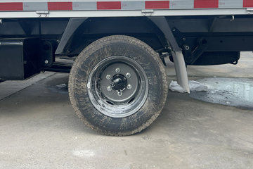 ������Խ ���� �콢�� 1.6L���� 120���� ������5�� Һɲ 3.8�׵�������΢��ͼƬ